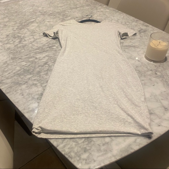Kookai size 1 (38) dress grey. Short sleeve. Stretchy fabric. - Picture 3 of 4